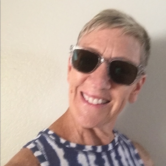 Meet your Posher, Pam - Picture 1 of 1